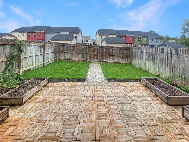 Building Photo - Modern 3-Bedroom in FoxCreek!