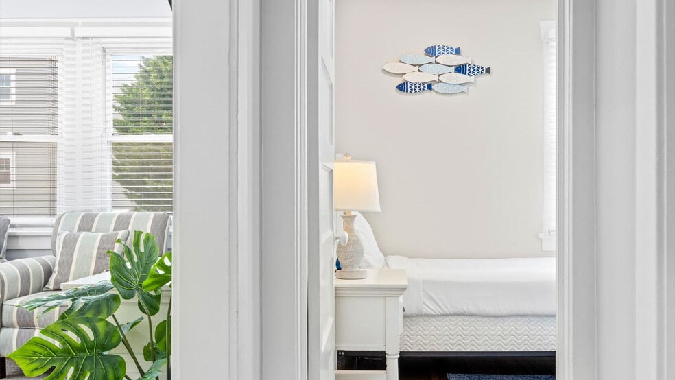 Building Photo - 54 Wesley Rd