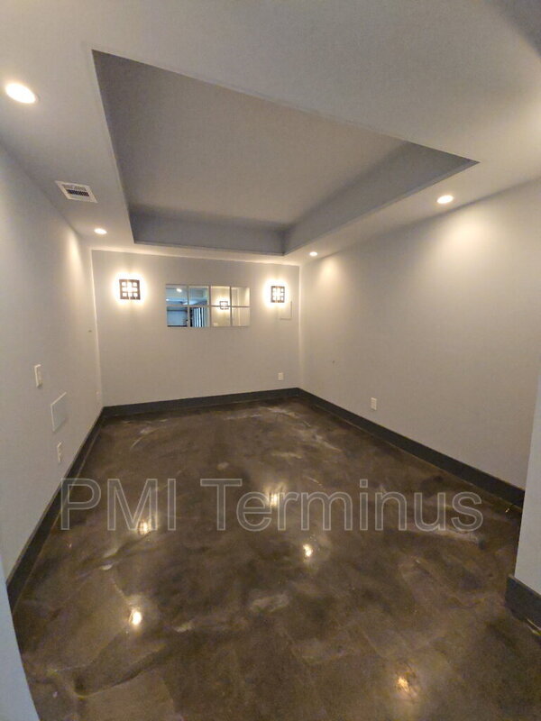 Building Photo - 3307 Fieldwood Dr SE
