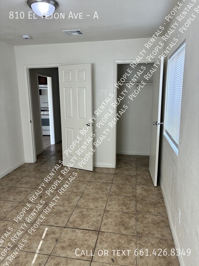 Building Photo - 810 El Tejon Ave