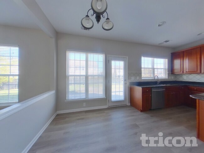 Building Photo - 2020 Universe Ct