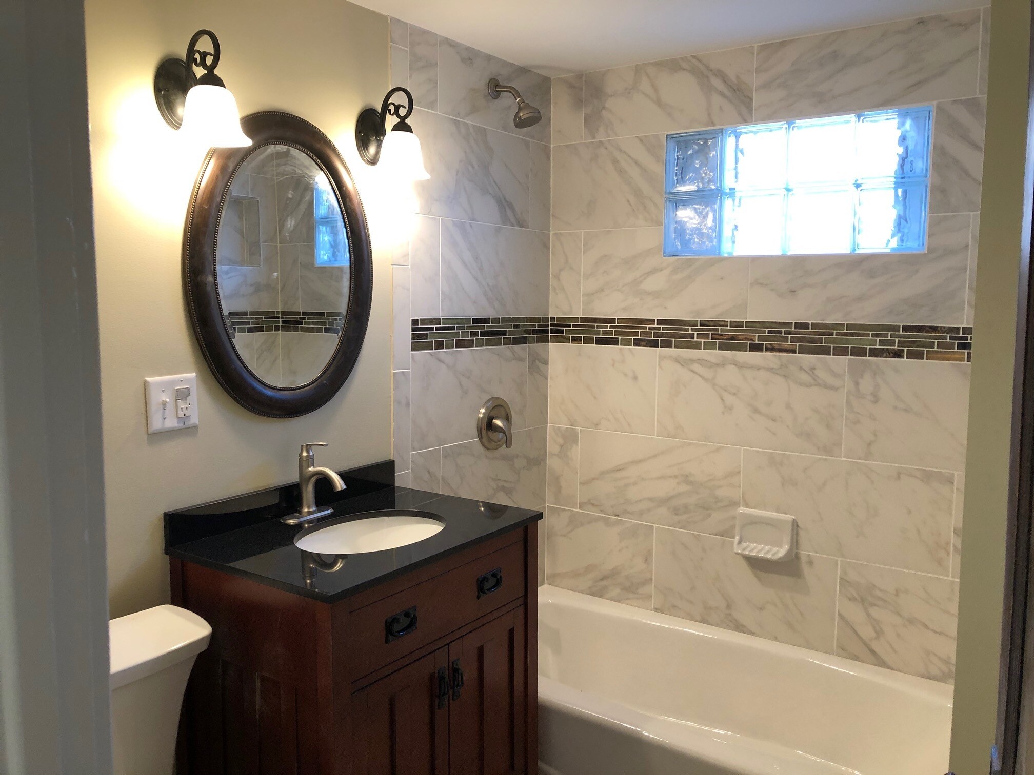 Building Photo - 400 Broad St