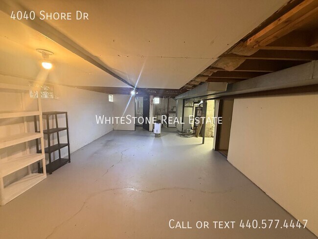 Building Photo - 4040 Shore Dr