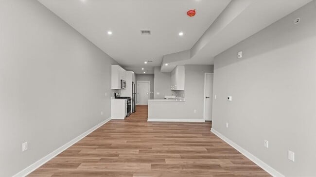 Building Photo - 475 Communipaw Ave