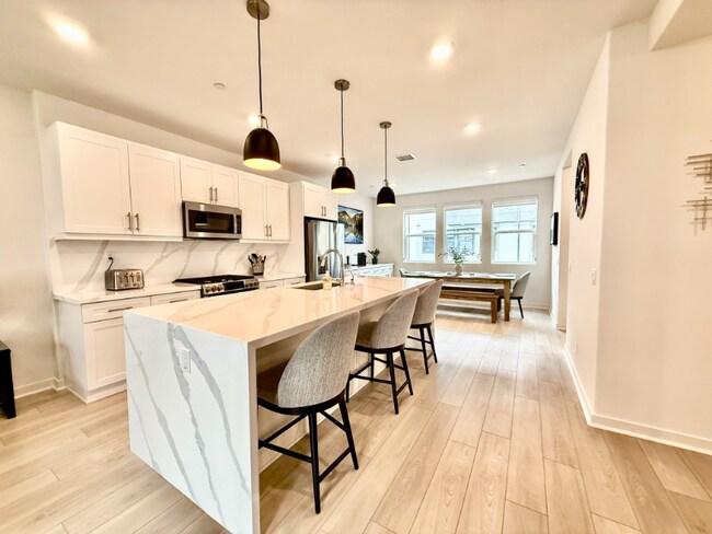Building Photo - 806 S Grable Cir