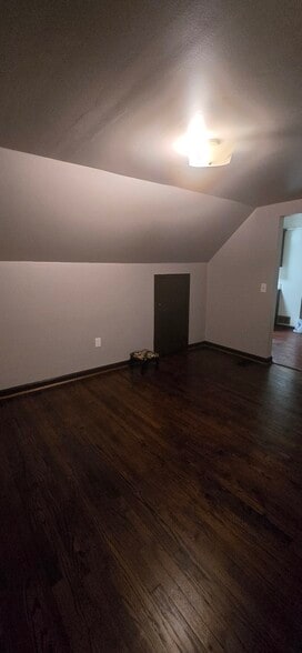 Building Photo - 3316 Cavanaugh Ave