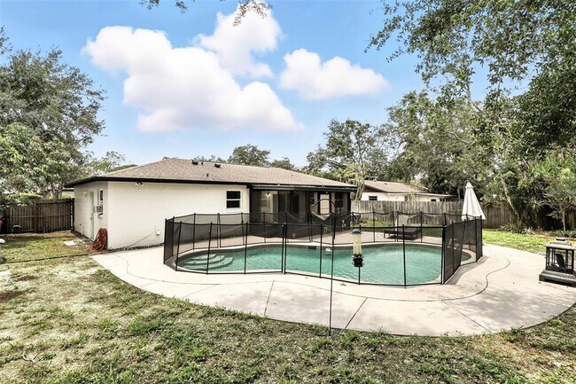 Building Photo - 102 Ventura Dr