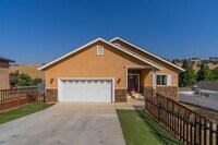 Building Photo - Sutter Creek Home