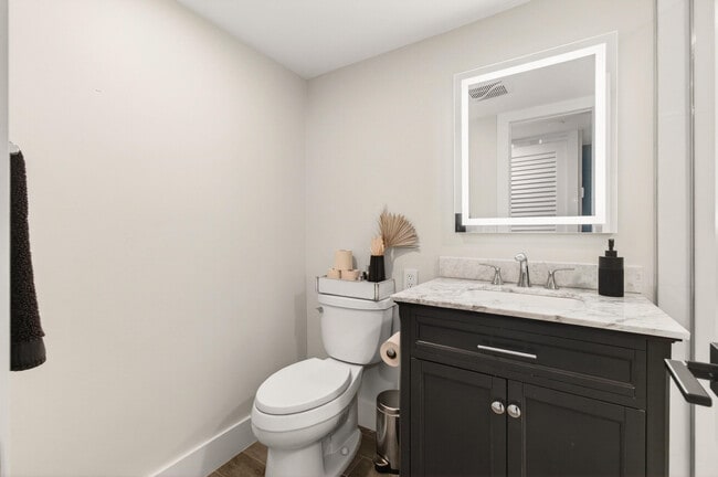 Building Photo - 322 N Federal Hwy