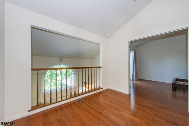 Building Photo - 38 Crestmont Rd