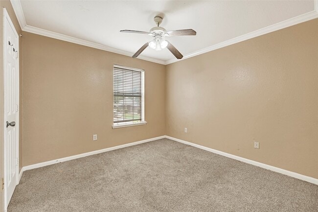 Building Photo - 15230 Weeping Cedar Ln