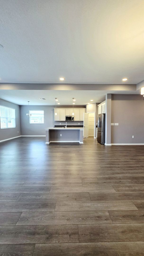 Building Photo - Executive 4BR / 3.5BA Home | Loft • Office...