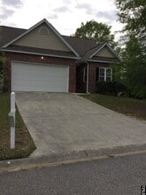 Building Photo - 15 Lamplighter Ct