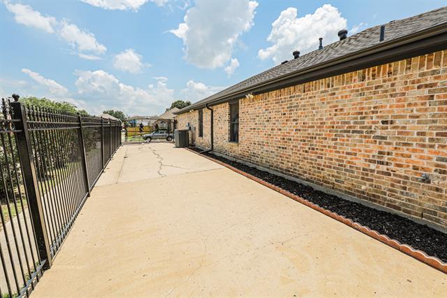 Building Photo - 5616 Indian Hill Dr