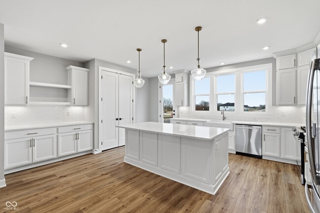 Building Photo - 420 Elite St