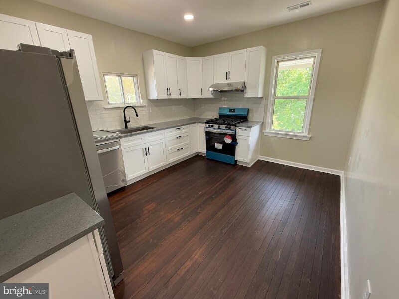 Building Photo - 1210 Eldridge Ave