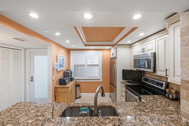 Building Photo - 910 Dogwood Dr