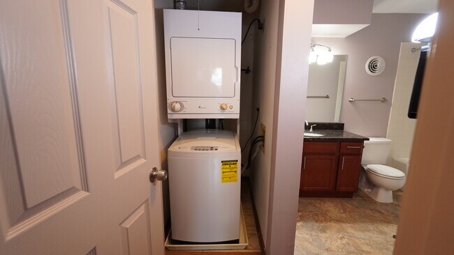 Building Photo - 75 Kristin Cir