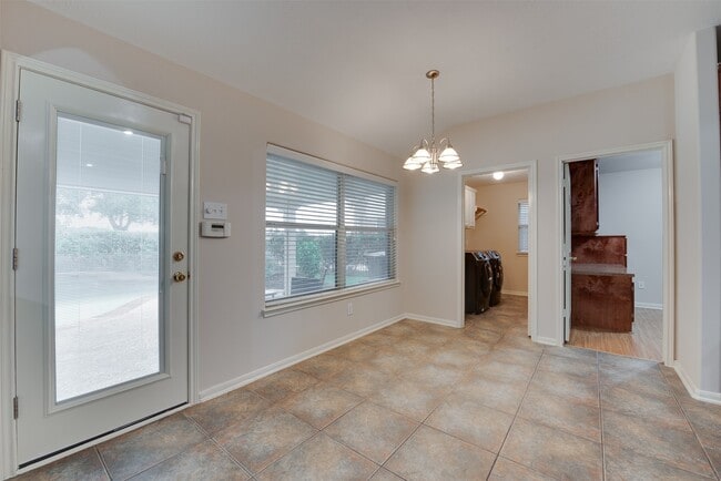 Building Photo - 1903 Blue Water Bay Dr