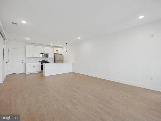 Building Photo - 1614 Ridge Ave