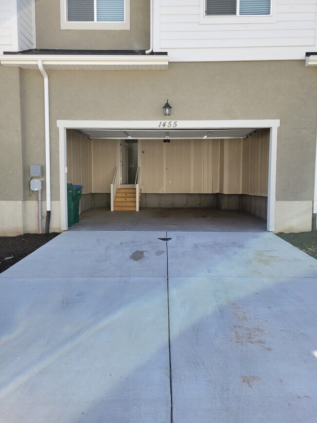 Building Photo - 1455 N 3860 W