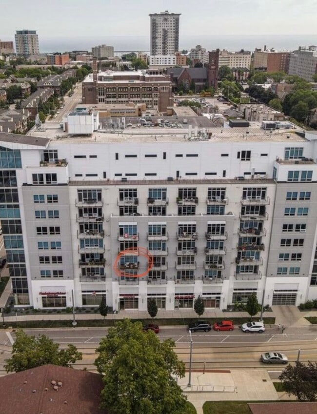 Building Photo - 601 E Ogden Ave