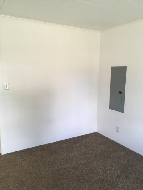 Building Photo - Rattlesnake home for lease!