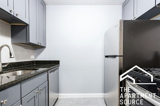 Building Photo - 669 W Grace St