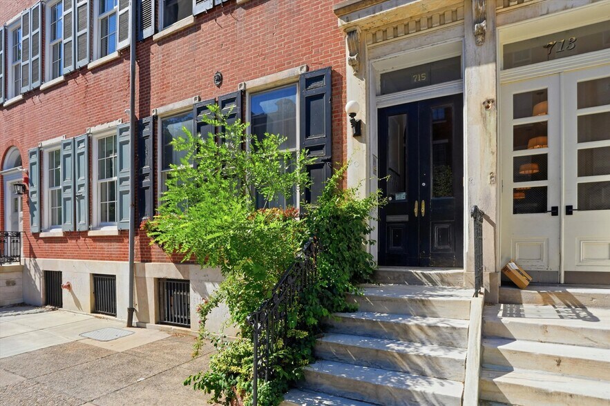 Building Photo - 715 Pine St