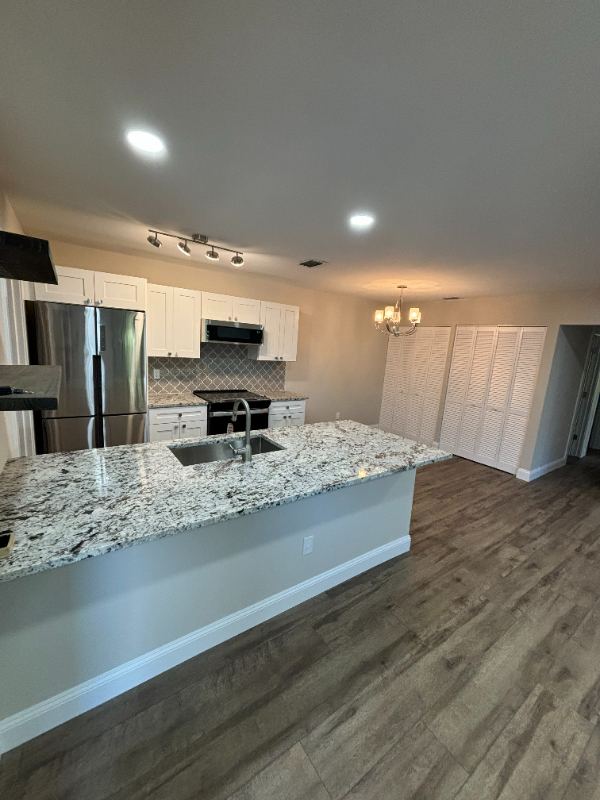 Building Photo - 3993 NW Cinnamon Tree Cir