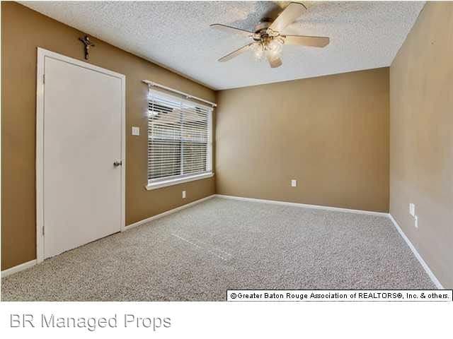 Building Photo - 2 br, 2 bath House - 8029 Summa Ave. #A