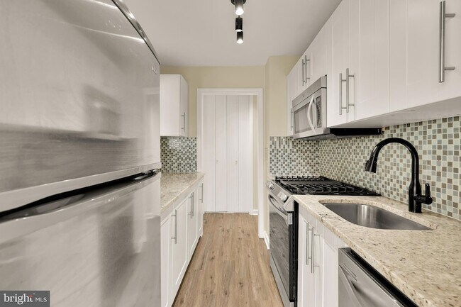 Building Photo - 2401 H St NW