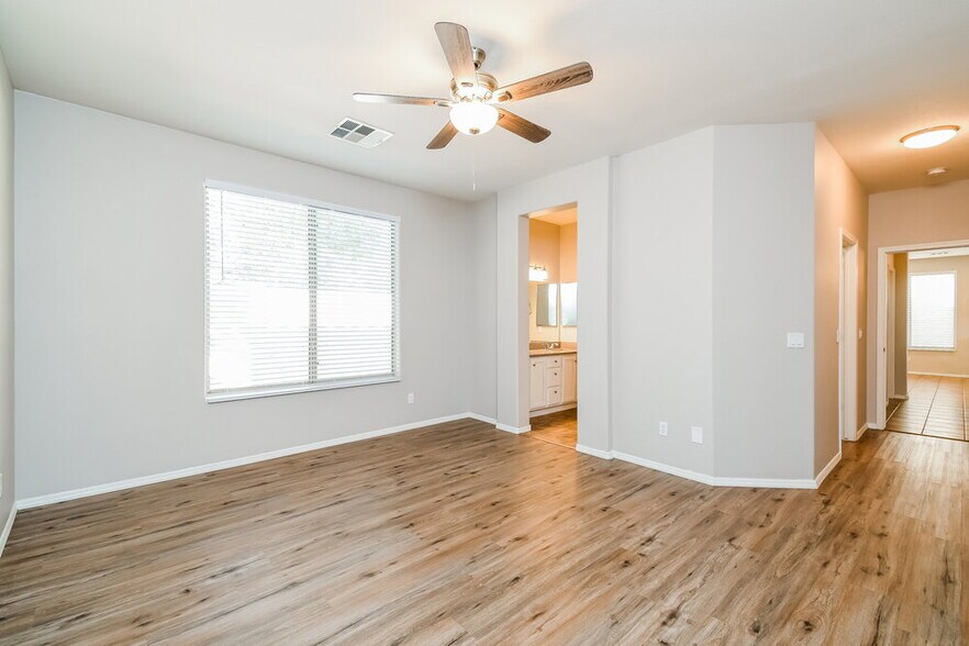 Building Photo - 7014 E Kiva Ave