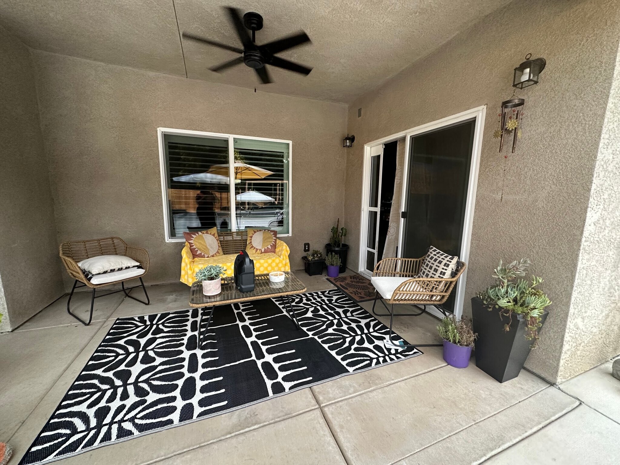 Building Photo - 1833 Dry Creek Ct