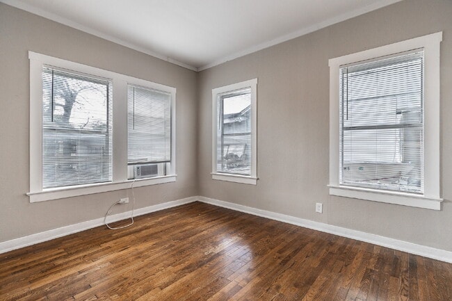 Building Photo - 206 Hoover Ave