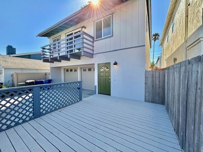 Building Photo - 136 Ventura Ave