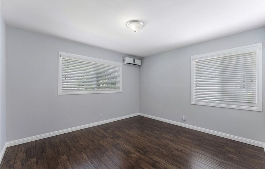 Building Photo - 1218 E Washington Blvd