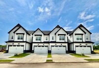 Building Photo - Now Leasing a Brand New 3 bedroom 3 bath Townhome in Olive Branch