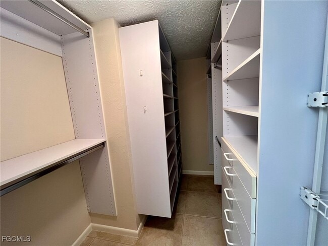 Building Photo - 4015 SE 20th Pl