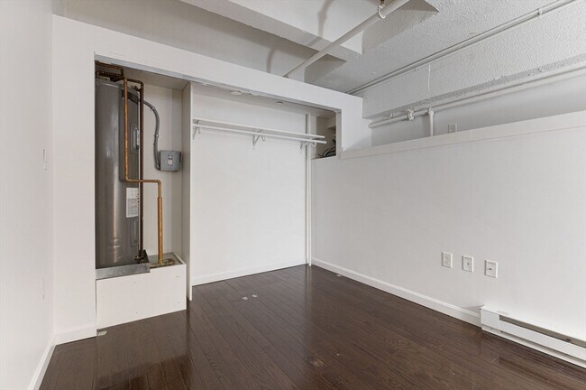 Building Photo - 12 Stoneholm St