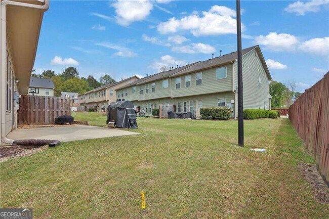 Building Photo - 2145 Waterford Park Dr