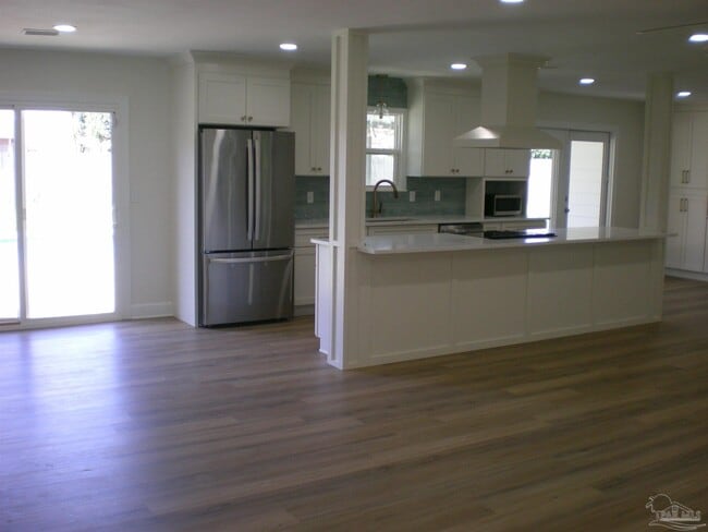 Building Photo - 11606 Chanticleer Dr