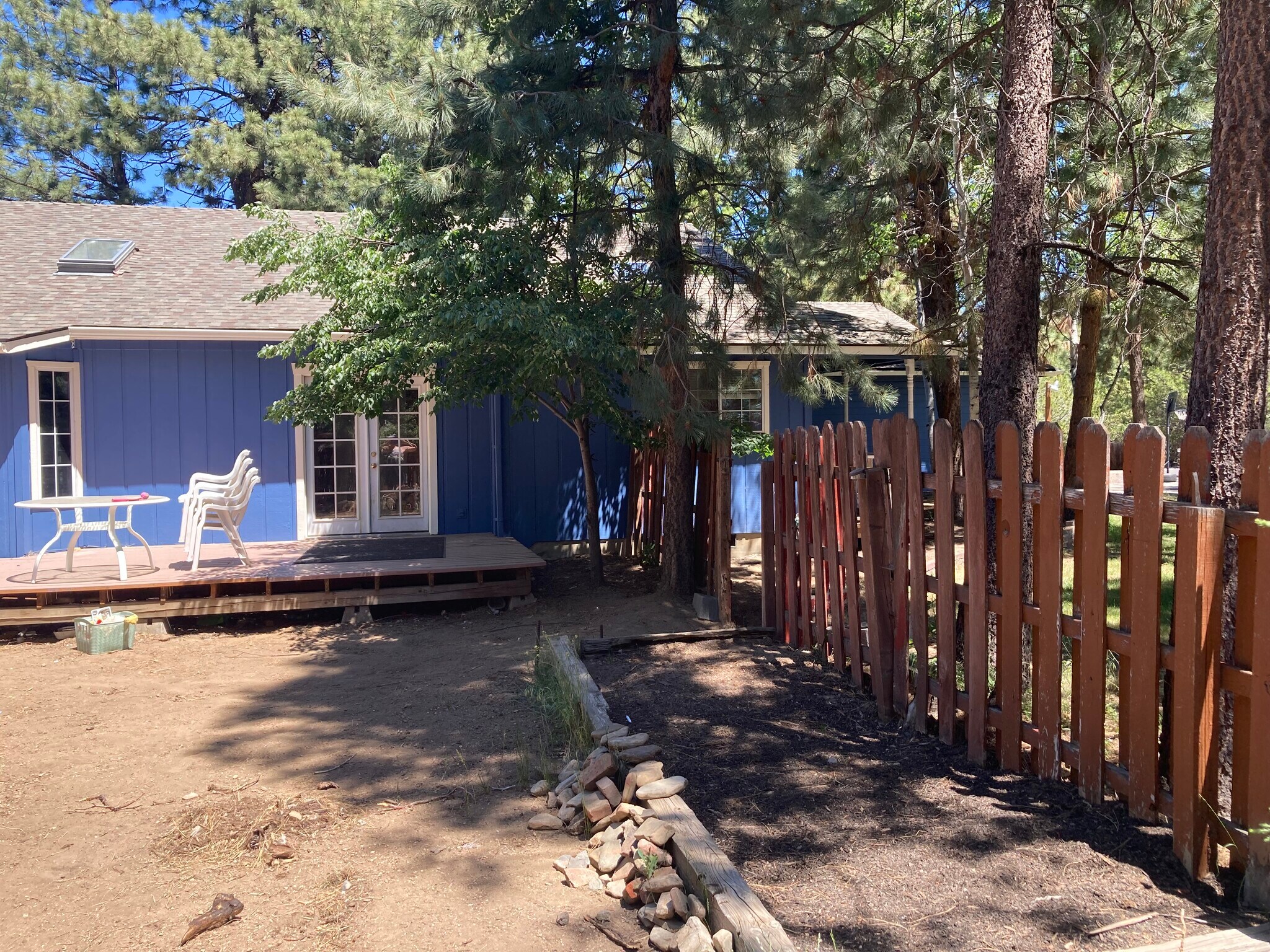 Building Photo - 60637 Devon Cir