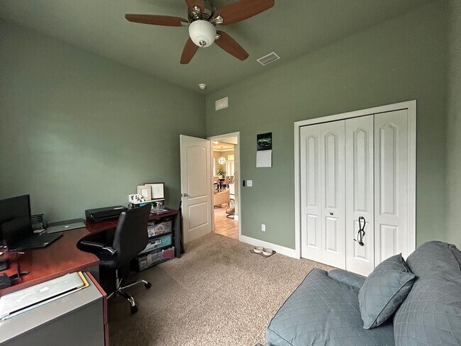 Building Photo - Elegant 3/2 in Oakmont