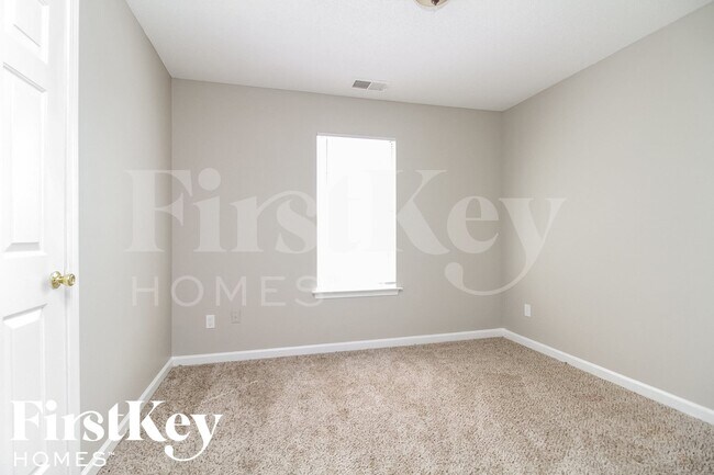 Building Photo - 5153 Grand Pines Dr