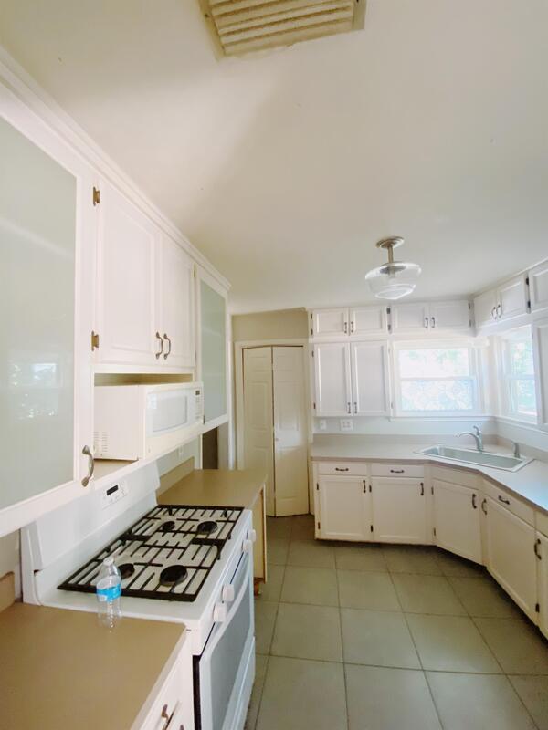 Building Photo - 3412 Brady Ave
