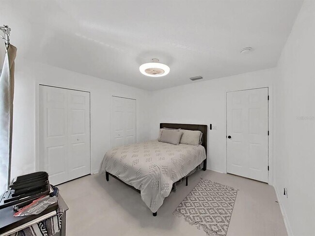 Building Photo - 18126 Paradise Point Dr