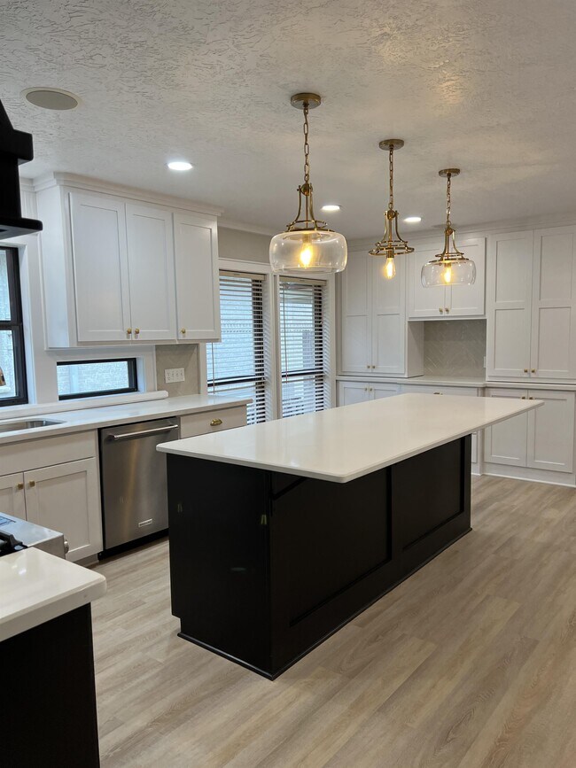 Building Photo - 4908 Spearman Dr