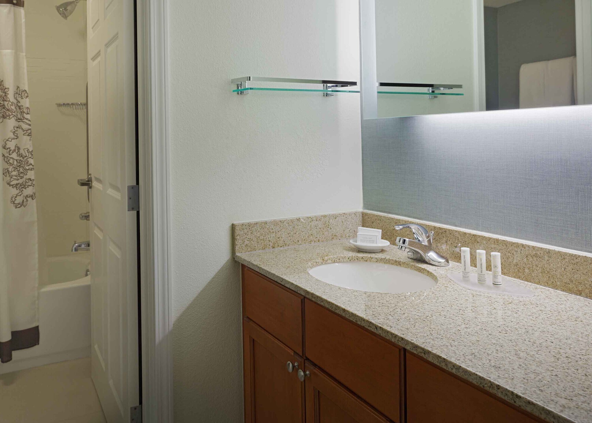 Building Photo - Furnished Studio-Houston - Galleria