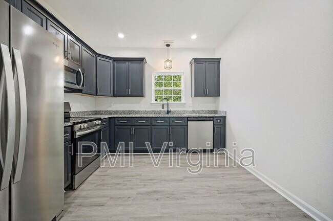 Building Photo - 105 Gilmerton Ave